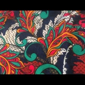 LuLaRoe Tall & Curvy Leggings